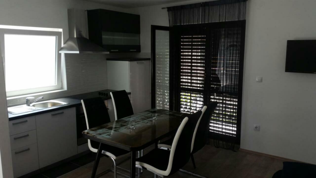 Apartmani Jadranka Vodice Ruang foto