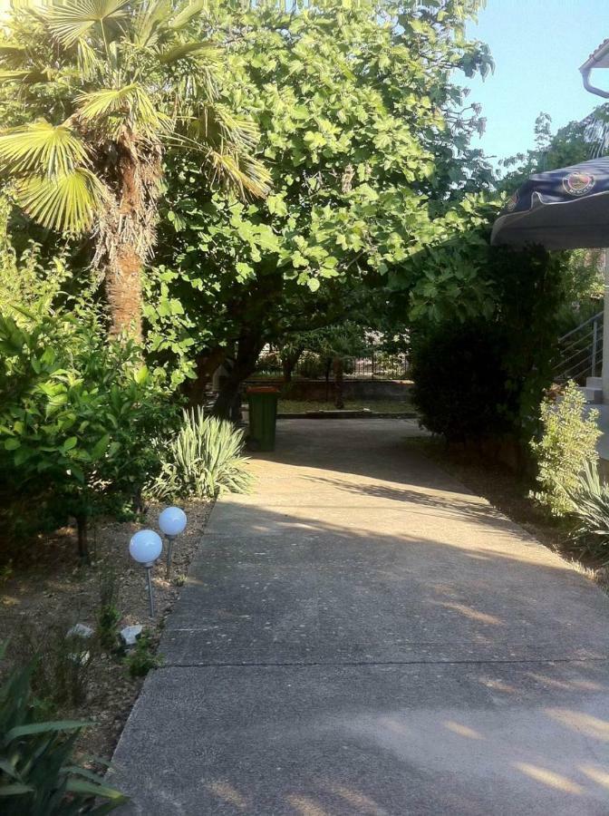 Apartmani Jadranka Vodice Bagian luar foto