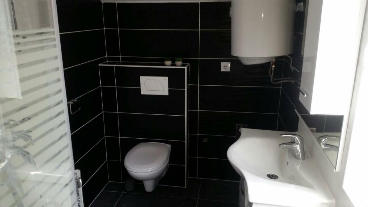 Apartmani Jadranka Vodice Bagian luar foto