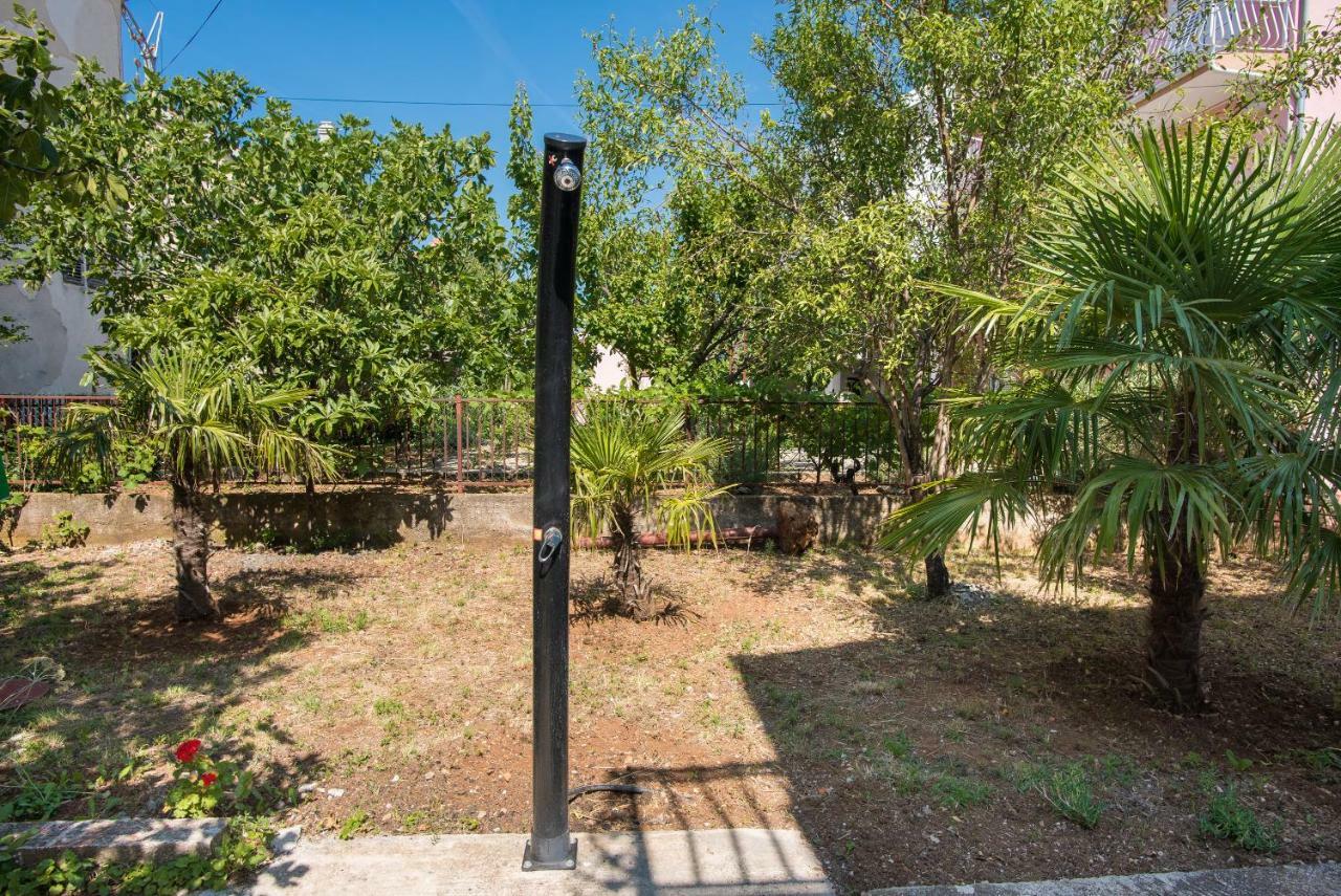 Apartmani Jadranka Vodice Bagian luar foto